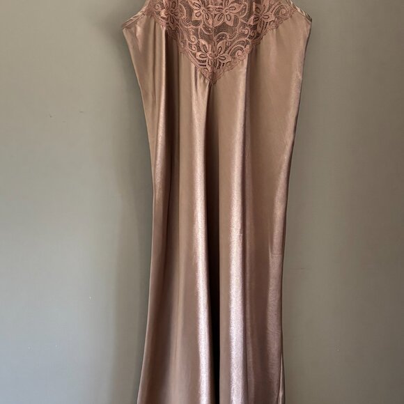 Vintage Silky Earthen Mauve Nightgown - Picture 2 of 11